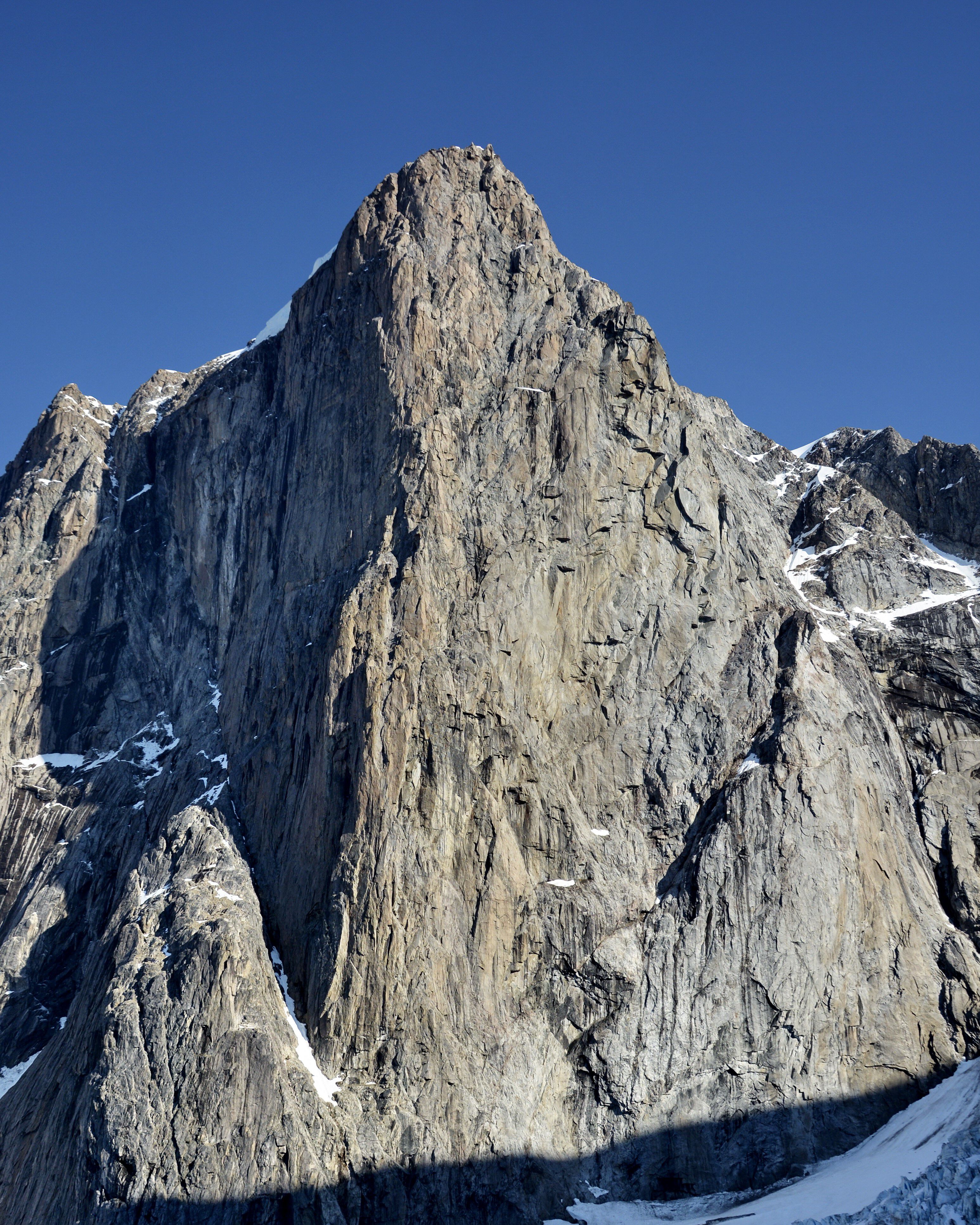 Hervé Barmasse climbing Matterhorn Img2